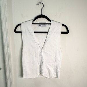 Zara White Sleeveless Button-Up Knit Top, size Small